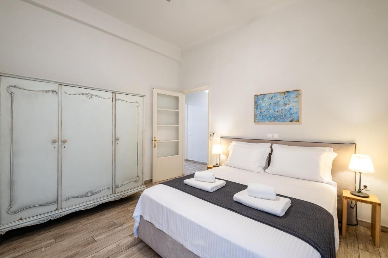 Central5 Boutique Apartments With Common Garden Next To Metro アテネ エクステリア 写真
