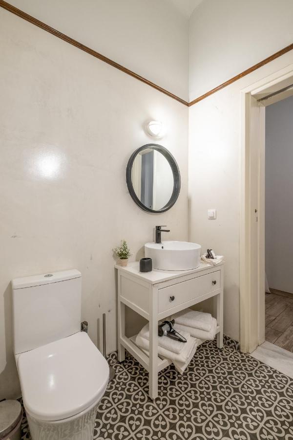 Central5 Boutique Apartments With Common Garden Next To Metro アテネ エクステリア 写真