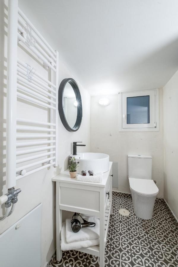Central5 Boutique Apartments With Common Garden Next To Metro アテネ エクステリア 写真