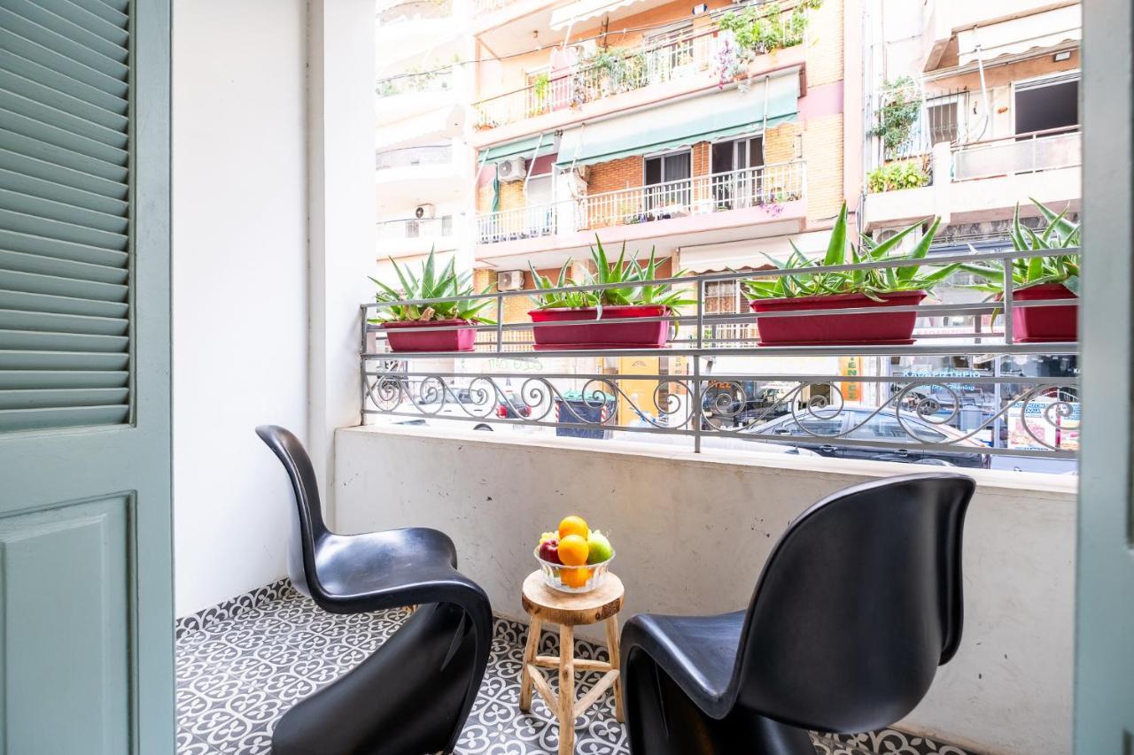 Central5 Boutique Apartments With Common Garden Next To Metro アテネ エクステリア 写真