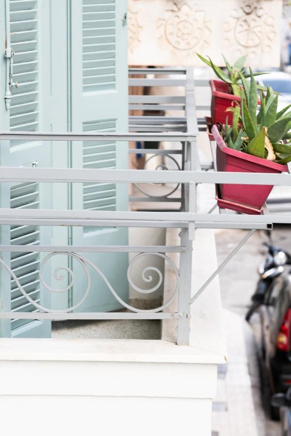 Central5 Boutique Apartments With Common Garden Next To Metro アテネ エクステリア 写真