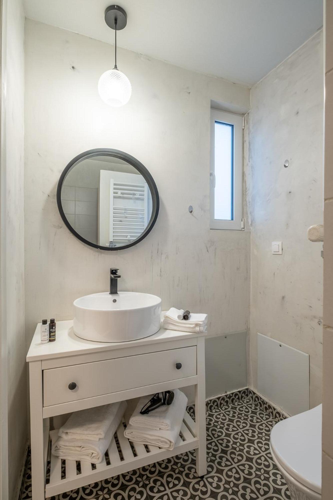 Central5 Boutique Apartments With Common Garden Next To Metro アテネ エクステリア 写真